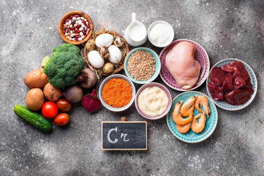 Źródła chromu w diecie - jajka, mięso, kasze i nasiona, strączki, warzywa.