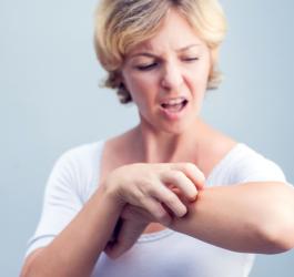 Egzema – co robić, gdy skóra łuszczy się i swędzi?