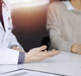 Pacjentka podczas wizyty u lekarza.