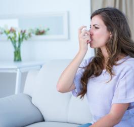 jak-objawia-sie-astma-oskrzelowa-metody-leczenia