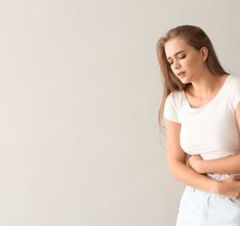 Jak objawia się zapalenie jajników?