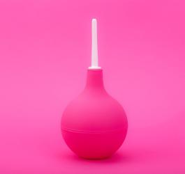 Różowa gruszka do wykonania lewatywy.