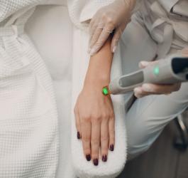 Na czym polega depilacja laserowa? LekarzeBezKolejki.pl