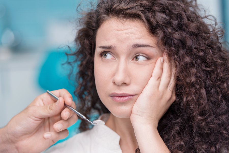 Suchy zębodół – bolesne powikłanie po usunięciu zęba
