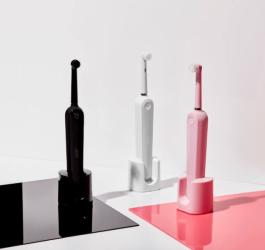 Kolorowe szczoteczki soniczne.