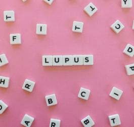 Toczeń − przyczyny, objawy, leczenie