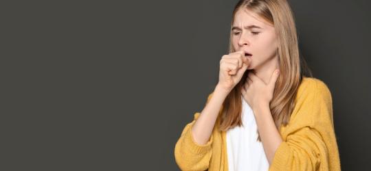 Uciążliwy suchy kaszel - jak go zwalczać?