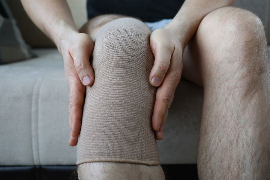 Uszkodzenie łąkotki – przyczyny, leczenie, objawy