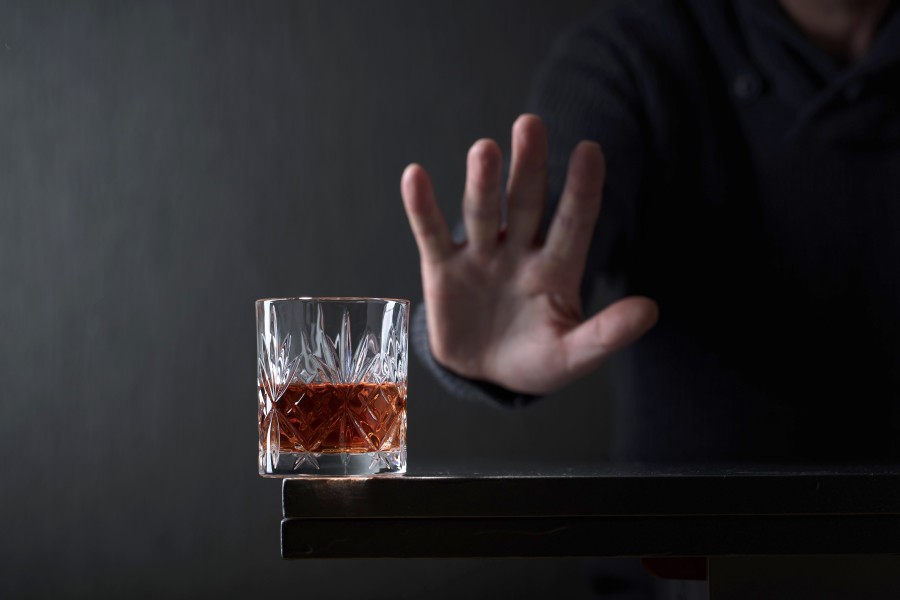 Wszywka alkoholowa – skuteczna pomoc w zachowaniu abstynencji