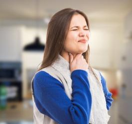 Zapalenie migdałków – objawy, diagnostyka i leczenie